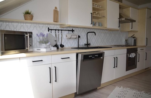 Staffelstein Apartamento | Apartamento 'Ferienwohnung Brehm' con vistas a la montaña, balcón y Wi-Fi