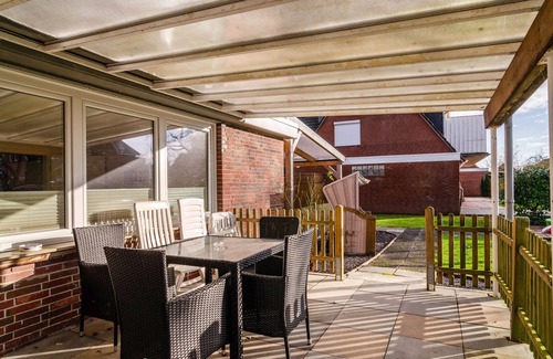 Norddeich Apartamento | Apartamento 'Ferienhaus Diekster - Erdgeschoss 2' con terraza privada, jardín privado y Wi-Fi