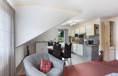 Schwalefeld Apartamento | Apartamento 'Ferienwohnung Becker Typ B' con vistas a la montaña, jardín compartido y Wi-Fi