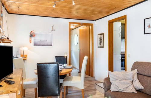 Wangerooge Apartamento | Apartamento 'Ferienhaus Strandfloh' con terraza privada, jardín privado y Wi-Fi