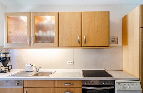 Jever Apartamento | Apartamento 'Ferienhaus Hannelore' con terraza privada, jardín privado y Wi-Fi