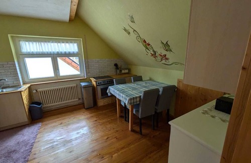 Dorfprozelten Apartamento | Apartamento 'Ferienwohnung Dorfprozelten' con balcón y Wi-Fi