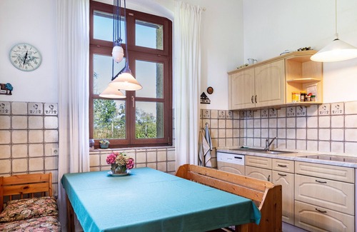 Herleshausen Apartamento | Apartamento 'Ferienwohnung Zum Alten Hengststall' con jardín privado y Wi-Fi