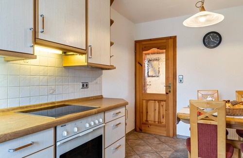 Baiersbronn Apartamento | Apartamento 'Ferienwohnung Panorama' con vistas a la montaña, terraza compartida y Wi-Fi