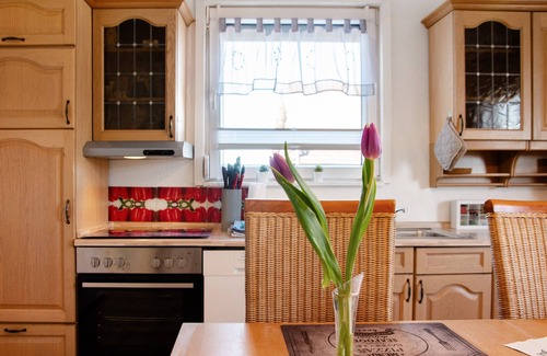 Mielenhausen Apartamento | Apartamento 'Ferienwohnung Am Feldrain' con jardín privado y Wi-Fi