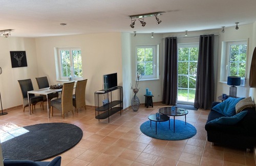 Oberems Apartamento | Apartamento 'Ferienwohnung Taunusglück' con terraza privada, jardín privado y Wi-Fi
