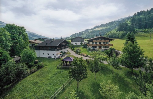 Taxenbach Apartamento | Apartamento 'Ferienwohnung 5' con vistas a la montaña, balcón y Wi-Fi
