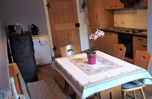 Fladungen Apartamento | Apartment 'Ferienwohnung Lok Bockele, 105qm' with Shared Garden