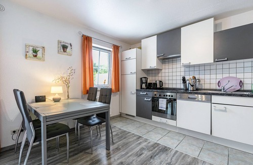 Wassersleben Apartamento | Apartamento 'Ferienwohnung Wassersleben' con vistas al mar, balcón y Wi-Fi