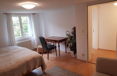 Dornbirn Apartamento | Apartment 'Ferienwohnung Am Hatlerbrunnen' with Mountain View, Shared Garden and Wi-Fi
