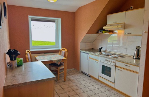 Hallig Langeneß Apartamento | Apartamento 'Ferienwohnung Godewind' con terraza compartida, jardín compartido y Wi-Fi