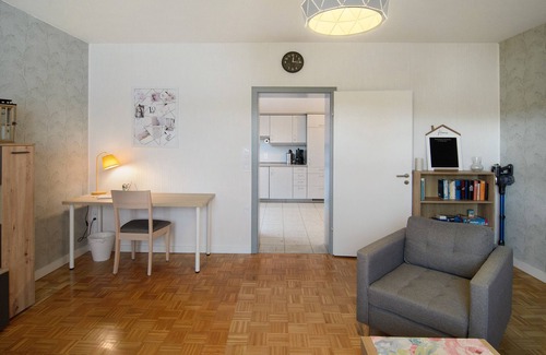 Grebendorf Apartamento | Apartamento 'Ferienwohnung Storchenblick' con vistas a la montaña, balcón y Wi-Fi