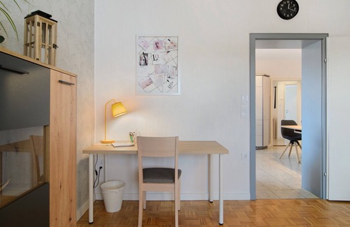 Grebendorf Apartamento | Apartamento 'Ferienwohnung Storchenblick' con vistas a la montaña, balcón y Wi-Fi