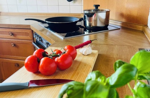 Stockach Apartamento | Apartamento Ferienwohnung 'Seeriwa' con vista panorámica, terraza privada y Wi-Fi