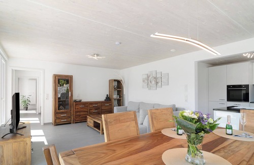 Stockach Apartamento | Apartamento 'Ferienwohnung Paul' con vistas a la montaña, terraza compartida y Wi-Fi