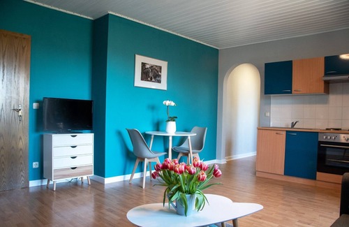 Eltmann Apartamento | Apartamento 'Ferienwohnung Maintalblick' con terraza privada, jardín privado y Wi-Fi