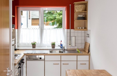 Oberhof Apartamento | Apartamento 'Ferienwohnung Tannenblick 3-4' con vistas a la montaña, balcón y Wi-Fi
