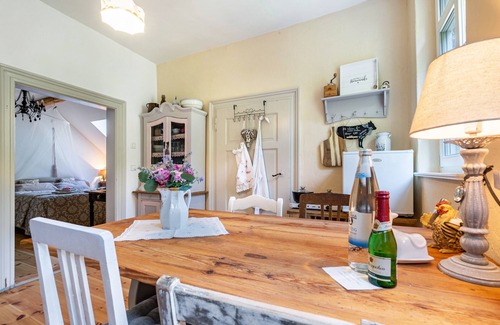Calau Apartamento | Apartamento 'Ferienwohnung Im Landschloss' con terraza compartida, jardín compartido y Wi-Fi