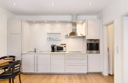 Jever Apartamento | Apartamento 'Ferienwohung 1' con terraza privada, balcón y Wi-Fi