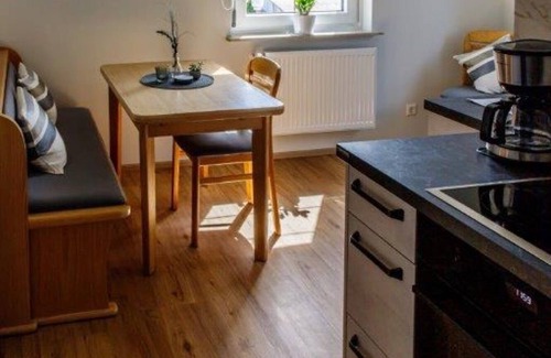 Wasserburg Apartamento | Apartamento 'Fewo 1 - Elstar' con jardín compartido, balcón y Wi-Fi