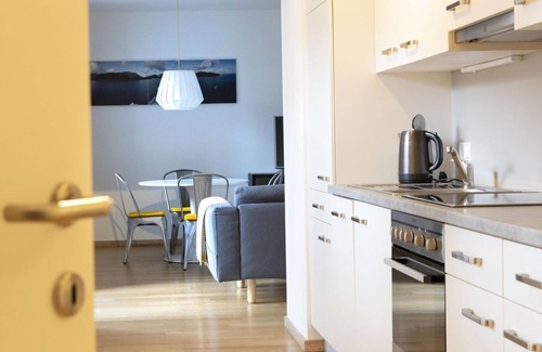 Hinterstoder Apartamento | Apartment/Fewo 1, shower and bath, WC - Butchery - Cafe, Apartments & Shop