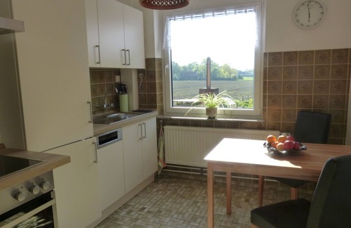 Duckerswisch Apartamento | Apartamento 'Fewo 2' con vistas al lago, jardín privado y Wi-Fi