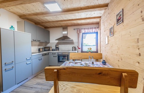 Schwalefeld Apartamento | Apartamento 'Fewo Wendelstein' con terraza compartida, jardín compartido y Wi-Fi