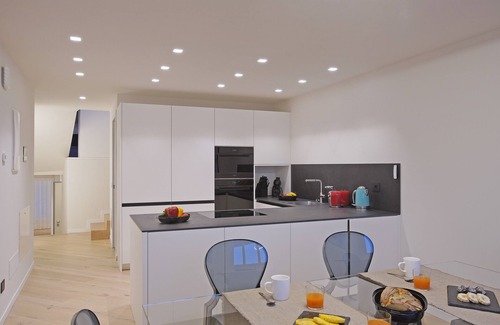 Salo Apartamento | Apartamento 'Flat 6' con vistas al lago, Wi-Fi y aire acondicionado