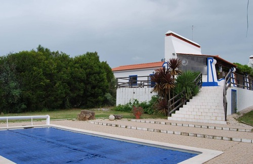 Montemor-o-Novo Casa | Casa alentejana con jardín y piscina.