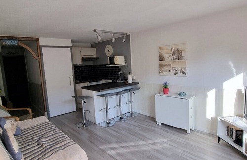 Dolus-d'Oleron Apartamento | Apartment for 4 People Near the Beach