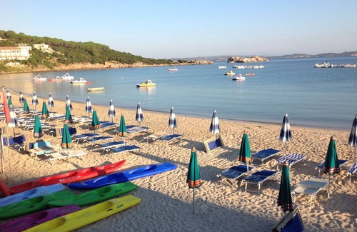 Baja Sardinia Apartamento | APARTAMENTO PARA FRENTE AL MAR CON TERRAZA