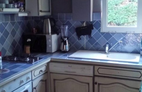 Entraigues-sur-la-Sorgue Apartamento | Apartment