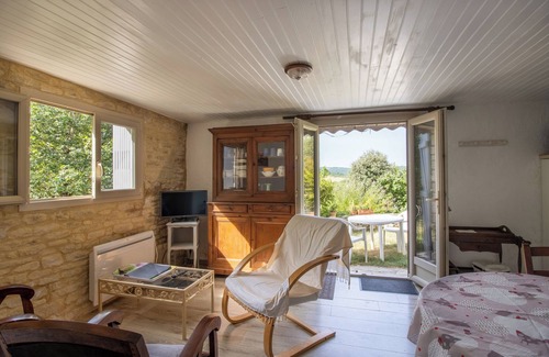 Cenac-et-Saint-Julien Apartamento | Apartamento 'Lalande' con piscina compartida, terraza compartida y Wi-Fi