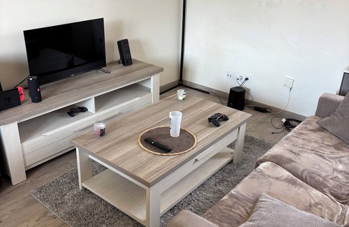 Grigny Apartamento | Apartment