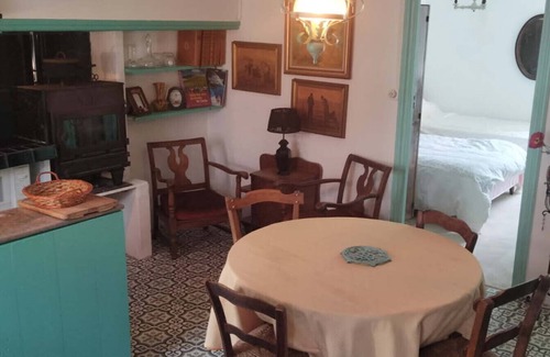 La Salvetat-sur-Agout Apartamento | Apartment in the Center of La Salvetat-sur-Agout with Balcony and Mountain View