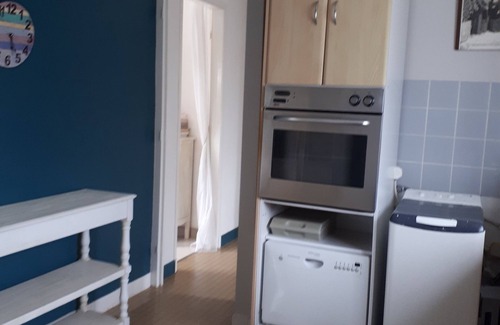 Saint-Cast-le-Guildo Apartamento | Apartamento en casa grande con entrada independiente y estacionamiento, terraza, jardín.