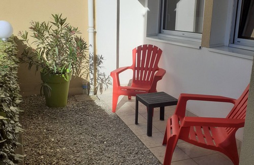 Saint-Palais-sur-Mer Apartamento | Apartamento con vista al mar y playa Nauzan-