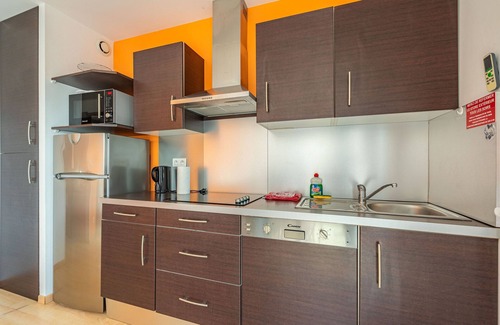 Saint-Simon-de-Bordes Apartamento | Apartamento 'Le Clos Du Champ De L'Amour - Fort Boyard' con piscina privada y aire acondicionado
