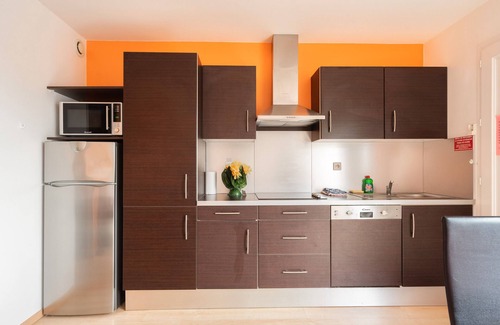 Saint-Simon-de-Bordes Apartamento | Apartamento 'Le Clos Du Champ De L'Amour - Saintes' con piscina privada, Wi-Fi y aire acondicionado