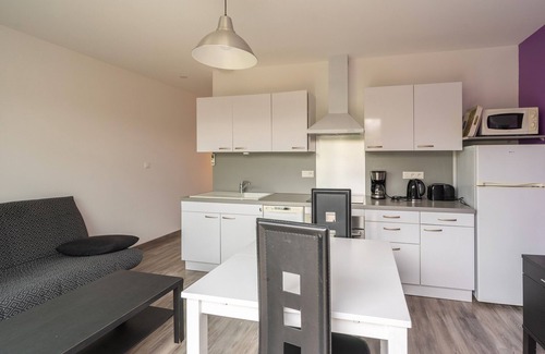 Saint-Simon-de-Bordes Apartamento | Apartamento 'Le Clos Du Champ De L'Amour - Fouras' con piscina privada, Wi-Fi y aire acondicionado
