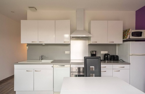 Saint-Simon-de-Bordes Apartamento | Apartamento 'Le Clos Du Champ De L'Amour - Fouras' con piscina privada, Wi-Fi y aire acondicionado