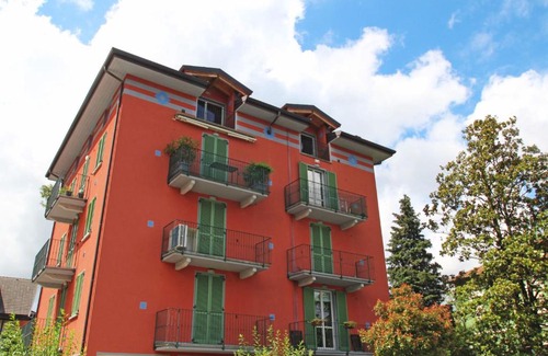 Porto Ceresio Apartamento | Apartment Franco by Interhome