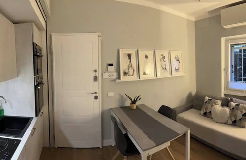 Fregenae Apartamento | Apartamento 'Fregene Tiny House Cerca del Mar' con terraza, Wi-Fi y aire acondicionado