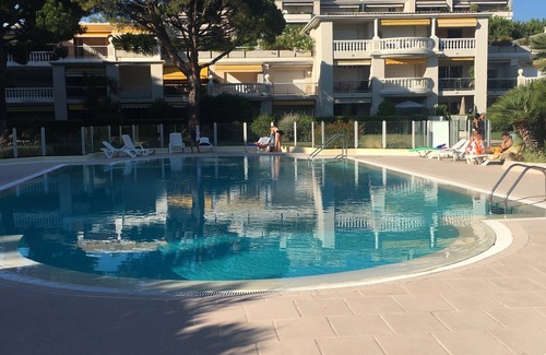 Cros-de-Cagnes Apartamento | Frente al apartamento jardín de la playa Cagnes sur Mer Costa Azul