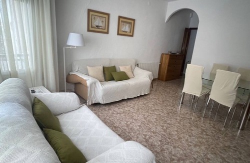 Les Cases d'Alcanar Apartamento | Apartment 'Gloria 2' with Shared Terrace and Air Conditioning