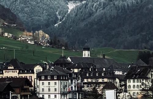Engelberg Apartamento | Apartment Gerschnistrasse 10 by Interhome