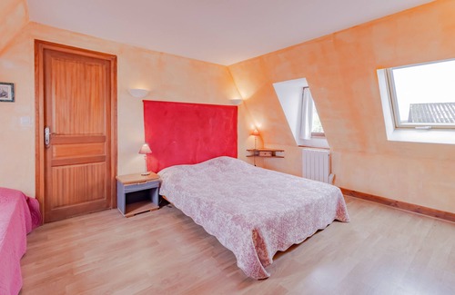 Sainte-Mondane Apartamento | Apartamento vacacional "Gite Monfort" con balcón, piscina climatizada compartida y Wi-Fi