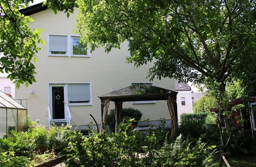 Hoehr-Grenzhausen Apartamento | Apartment Glock - apartamento de 4 camas