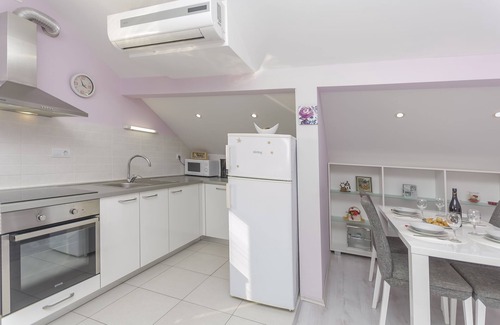 Meterize Apartamento | Apartment Golden Sunset (84451-A1) - Sibenik