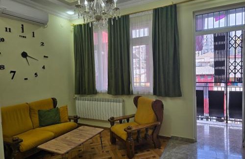 Old Boulevard Apartamento | Apartment Gorgiladze
